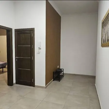 Cozy 2 Bdr 2 Bth Terrace Near Promenade 2 J2 Apartment