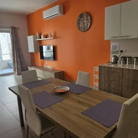 Cozy 2 Bdr 2 Bth Terrace Near Promenade Apartment Gzira