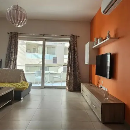 Cozy 2 Bdr 2 Bth Terrace Near Promenade