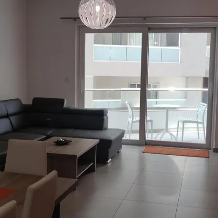 Cozy 2 Bdr 2 Bth Terrace Near Promenade 2 J2 Apartment *