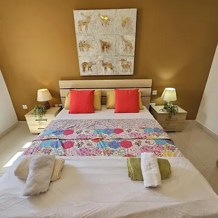 Cozy 2 Bdr 2 Bth Terrace Near Promenade